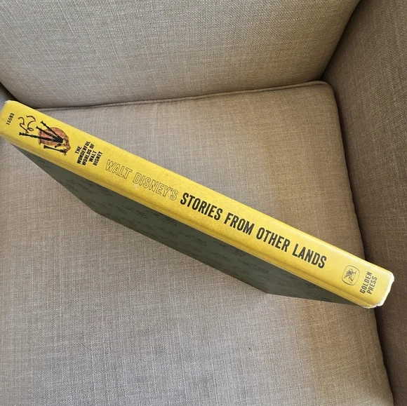 Walt Disney's Books "STORIES FROM OTHER LANDS" "WORLDS OF NATURE" 1965 - Picture 4 of 12